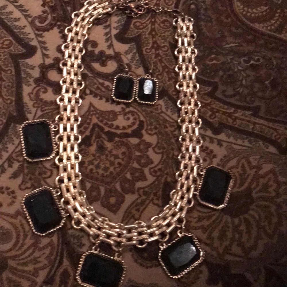 Necklace set